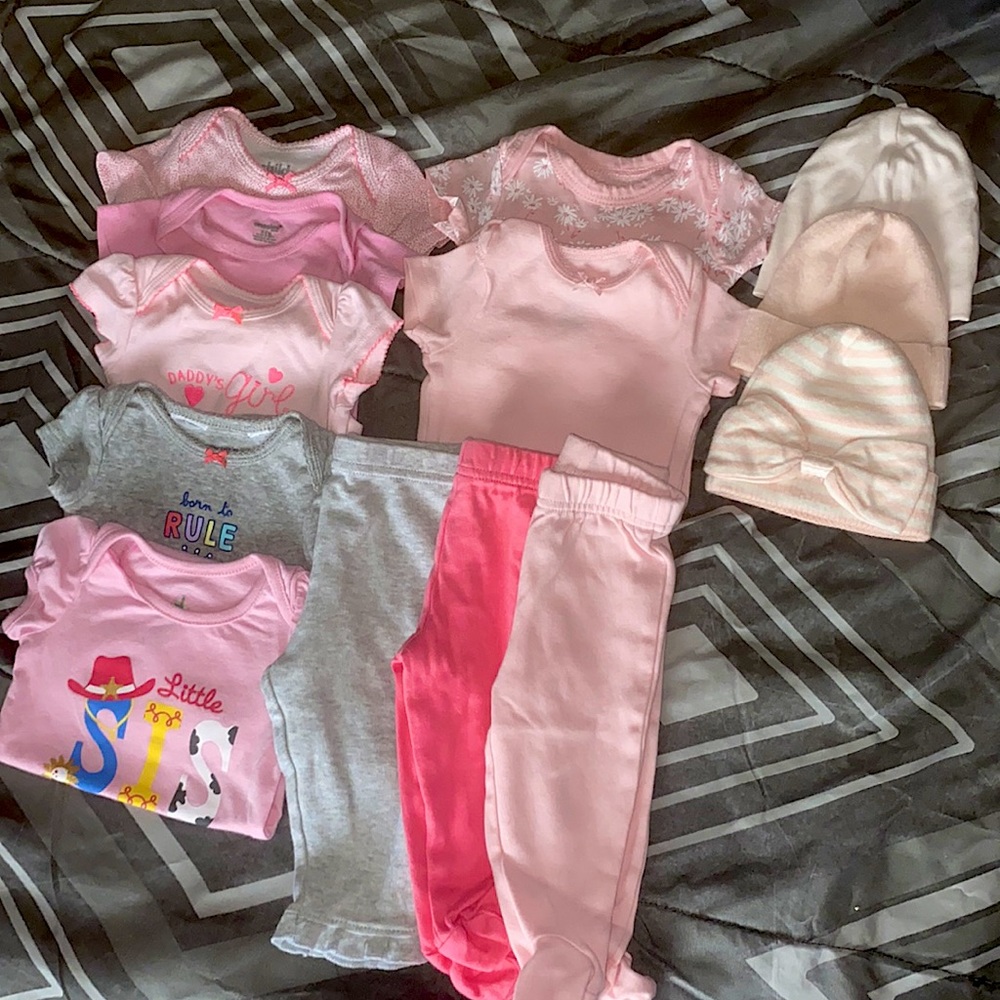 Mix and match outfits 0-3 month